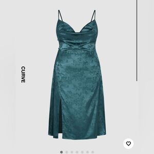 Cider Curve & Plus Size Jacquard Floral Mini Dress